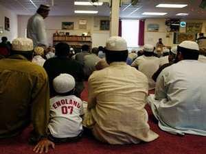 193 حادث اعتداء على مسلمي بريطانيا بأسبوع